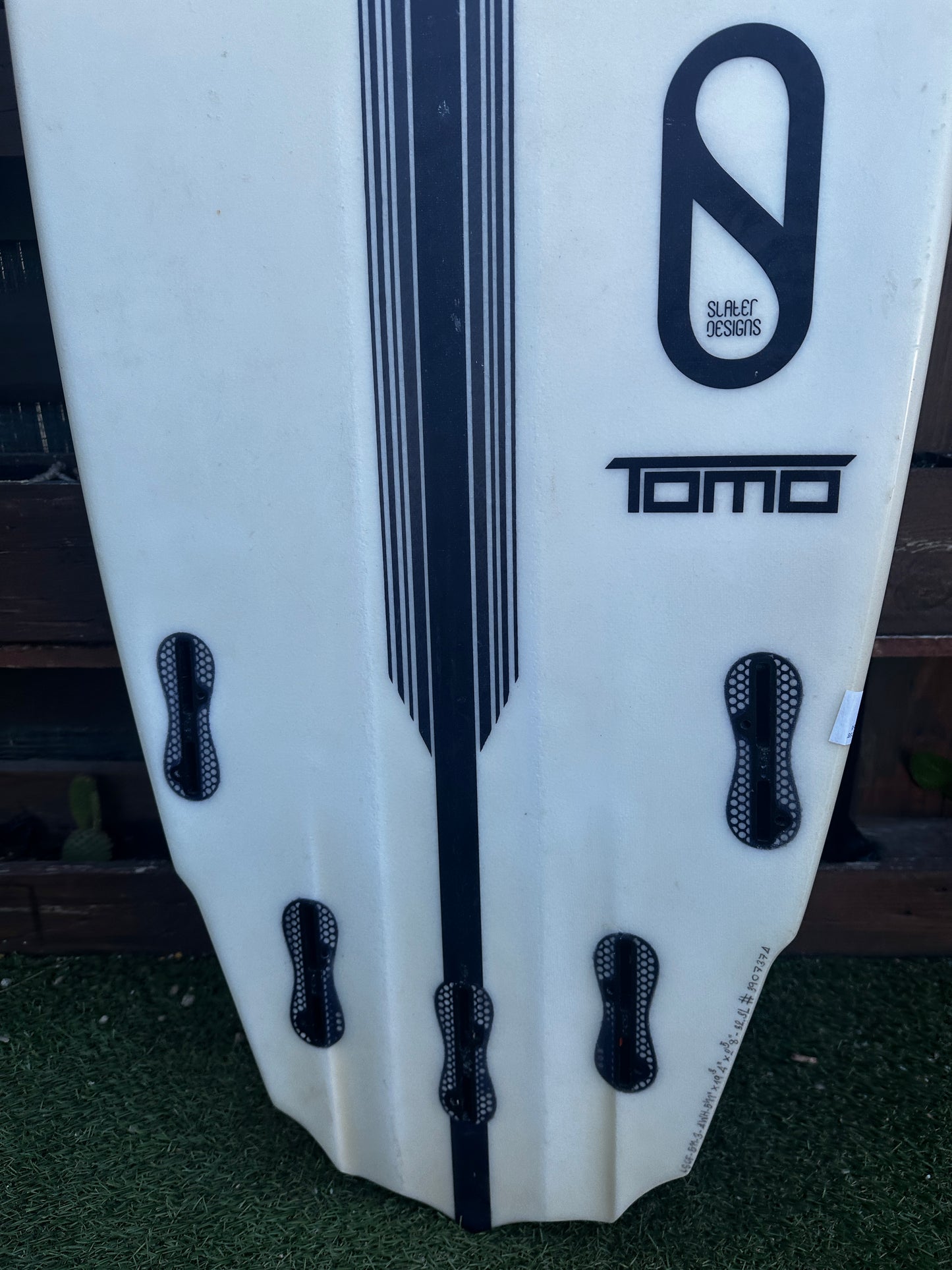 Tomo Slater 5'11'' - 32.3L