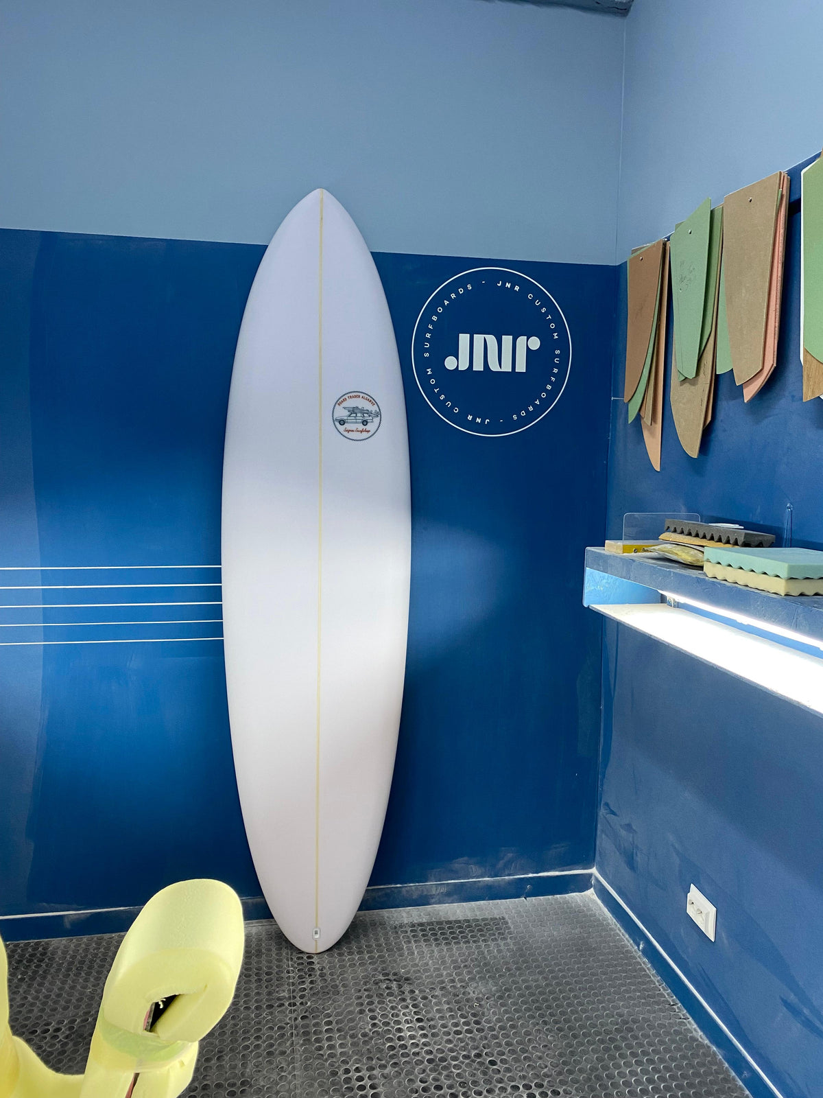 The 7'2" Midlength (49L)