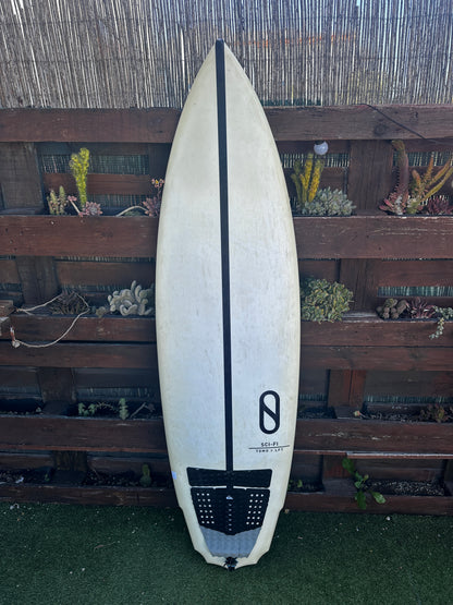 Tomo Slater 5'11'' - 32.3L