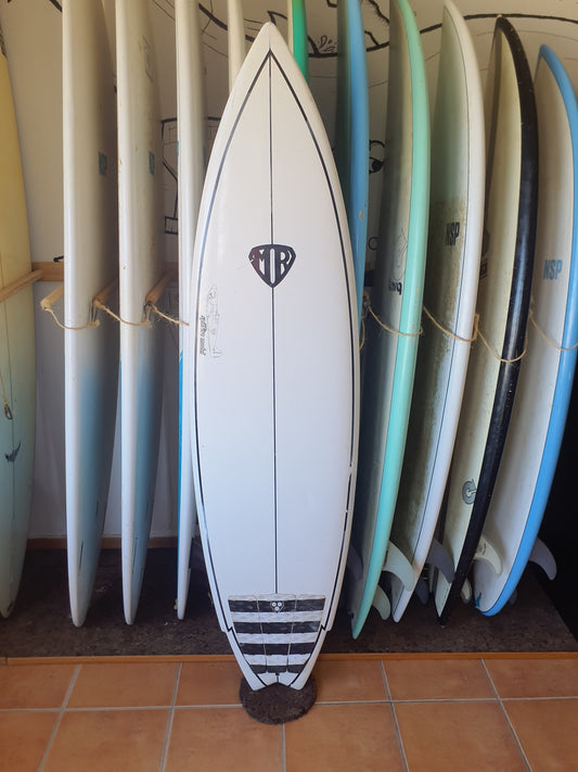 Used Surfboard 6'2'' Mark RichardsShortboard 33estL Top View