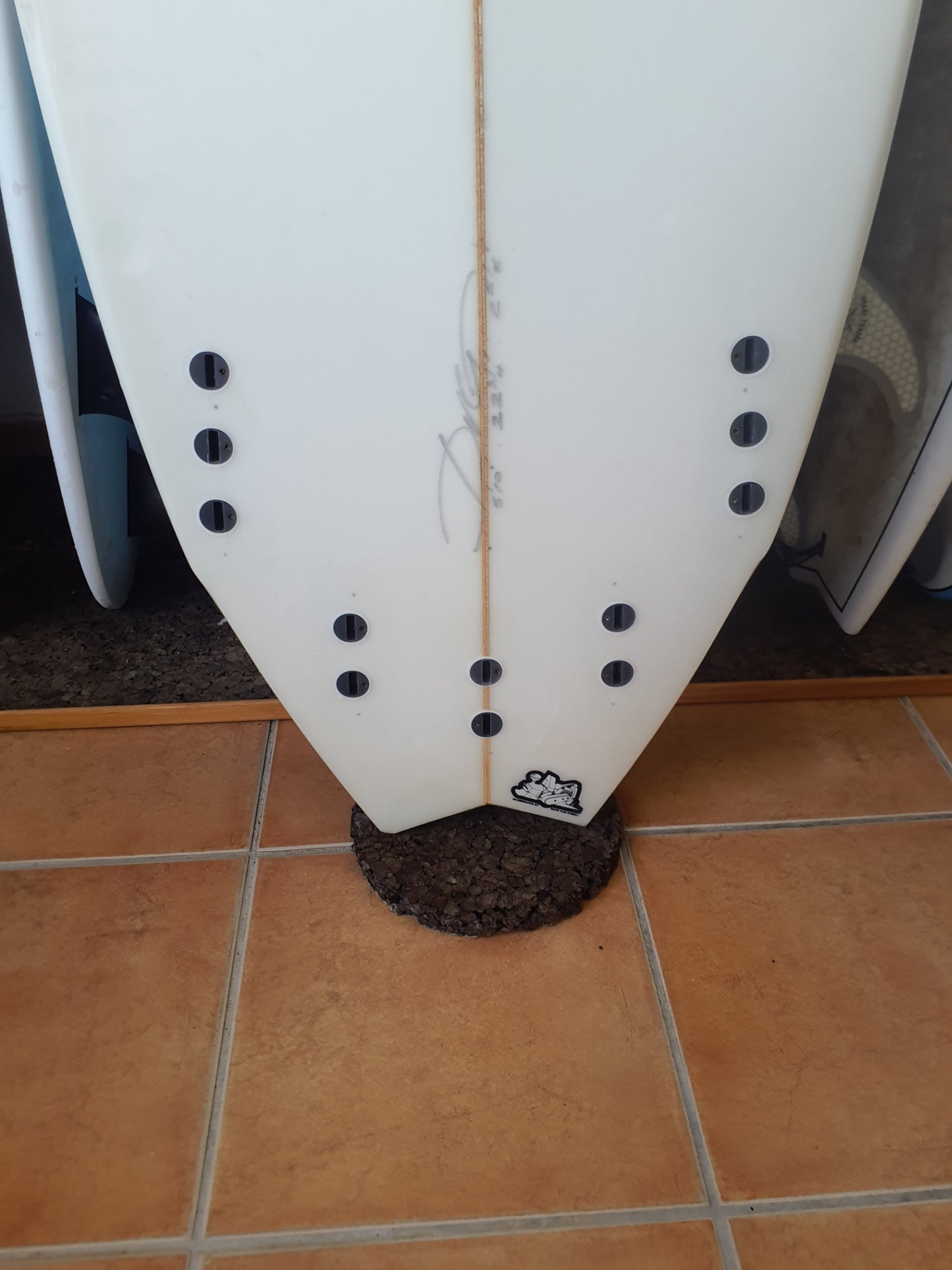 Used Surfboard 5'10'' Rebel surfGroveler 43estL Fin Boxs