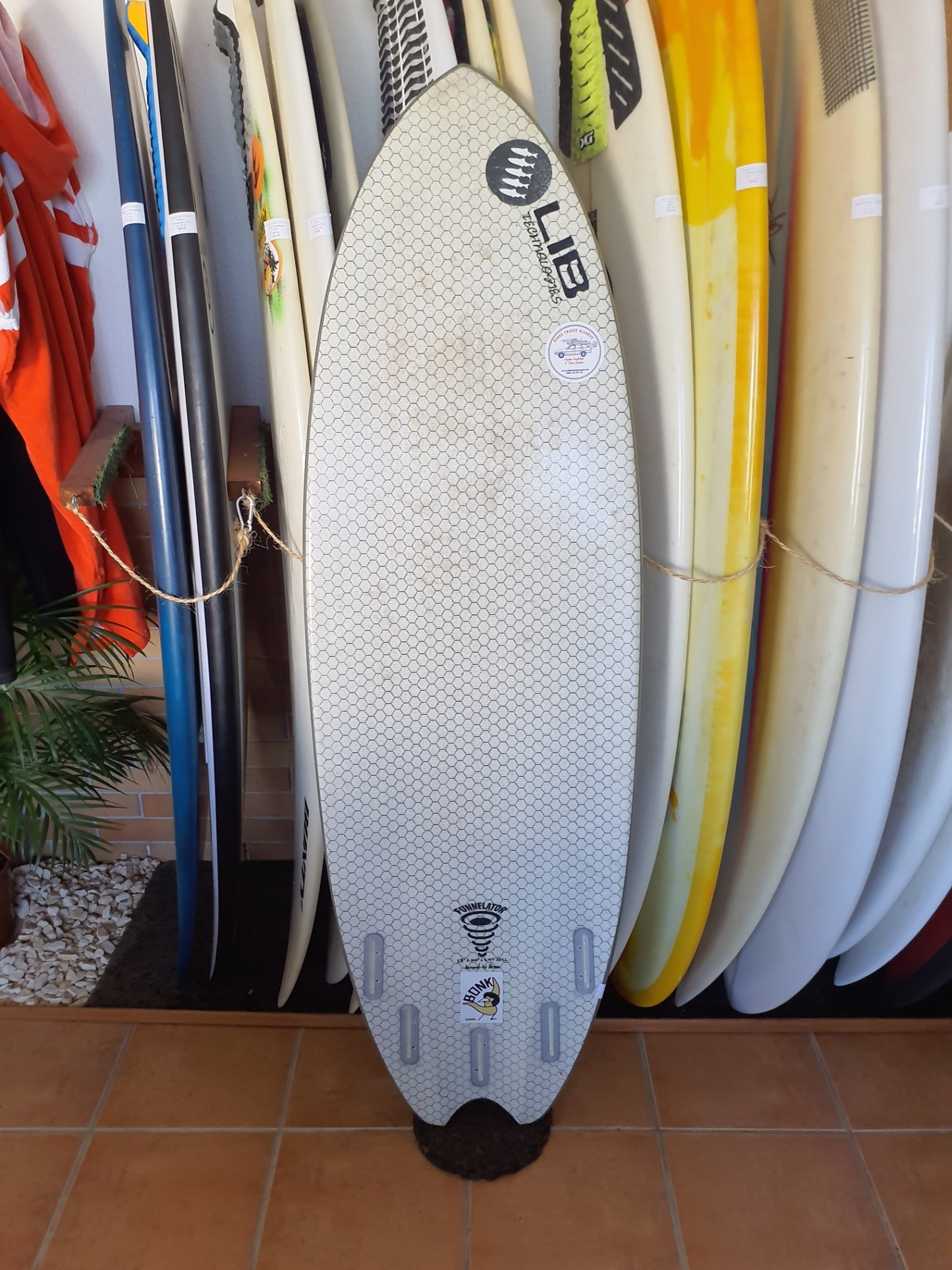 Used Surfboard 5'8'' LibtechGroveler 33.7L Bottom View
