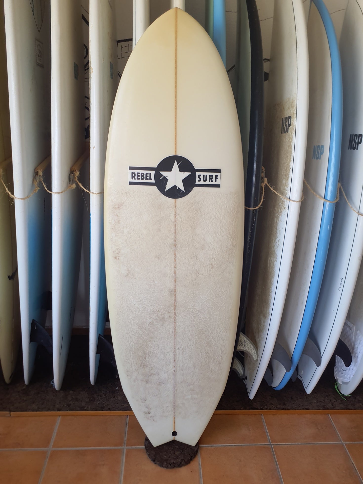 Used Surfboard 5'10'' Rebel surfGroveler 43estL Top View