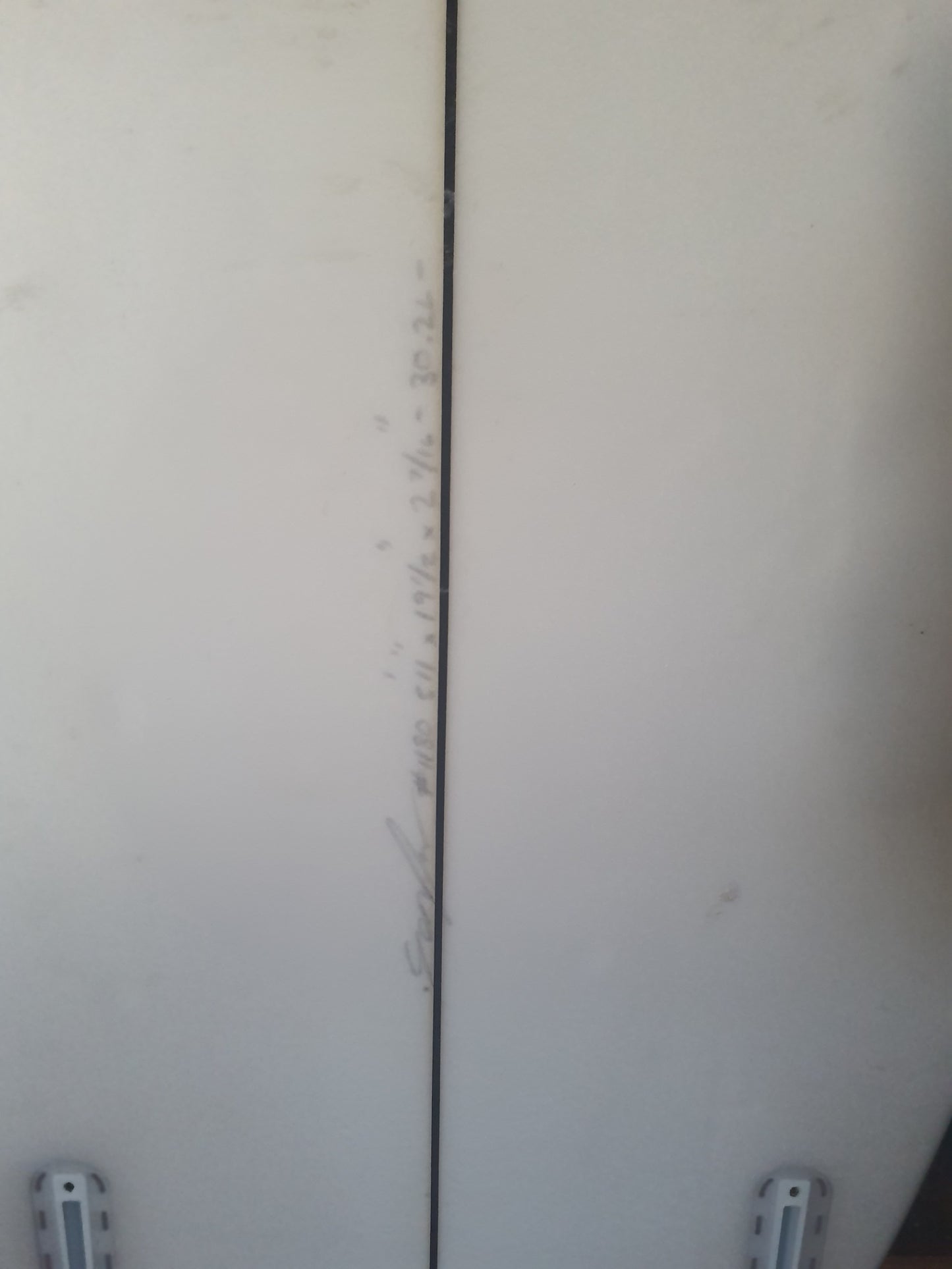 Used Surfboard 5'11'' Gen4Shortboard 30.2L Fin Boxs