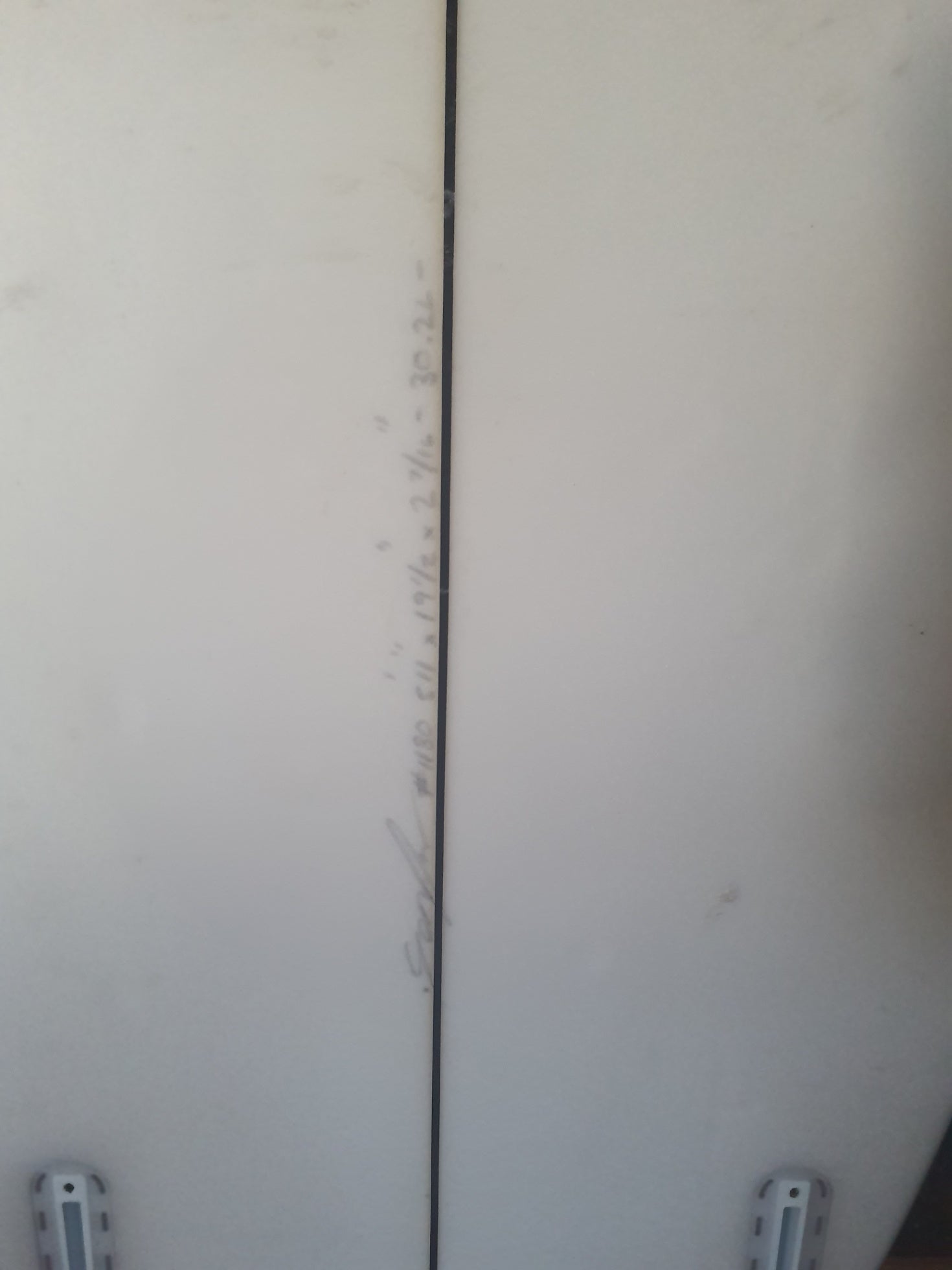 Used Surfboard 5'11'' Gen4Shortboard 30.2L Fin Boxs