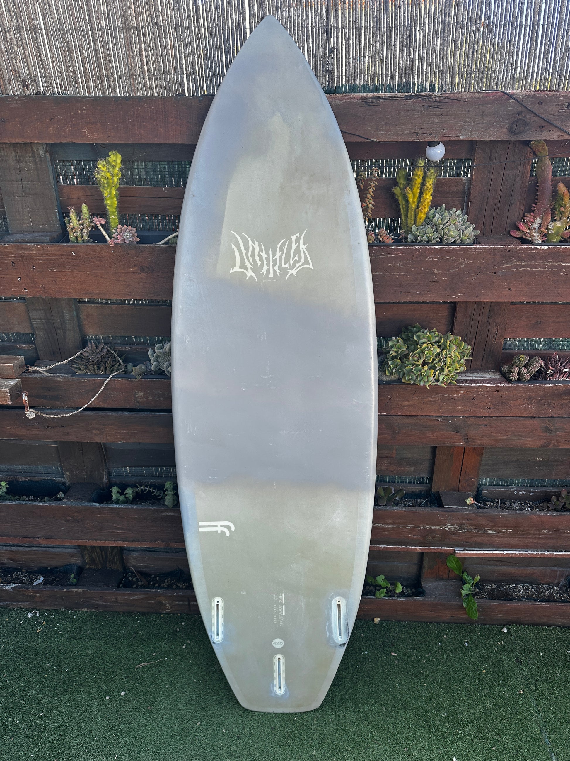 Used Hayden shapes 5'11'' - 31.8L for Sale Algarve - Image 2